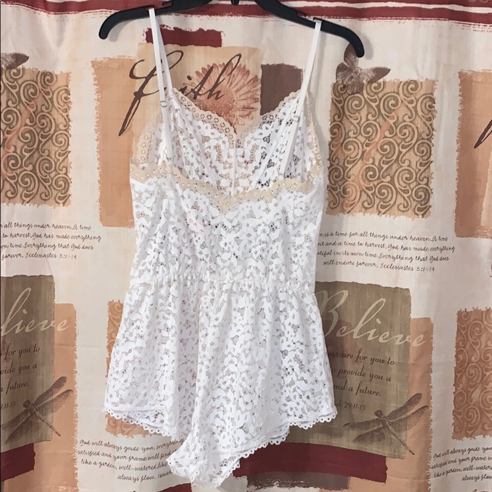 Victoria’s Secret Sz Small White Lace Romper VNTG - Picture 4 of 6